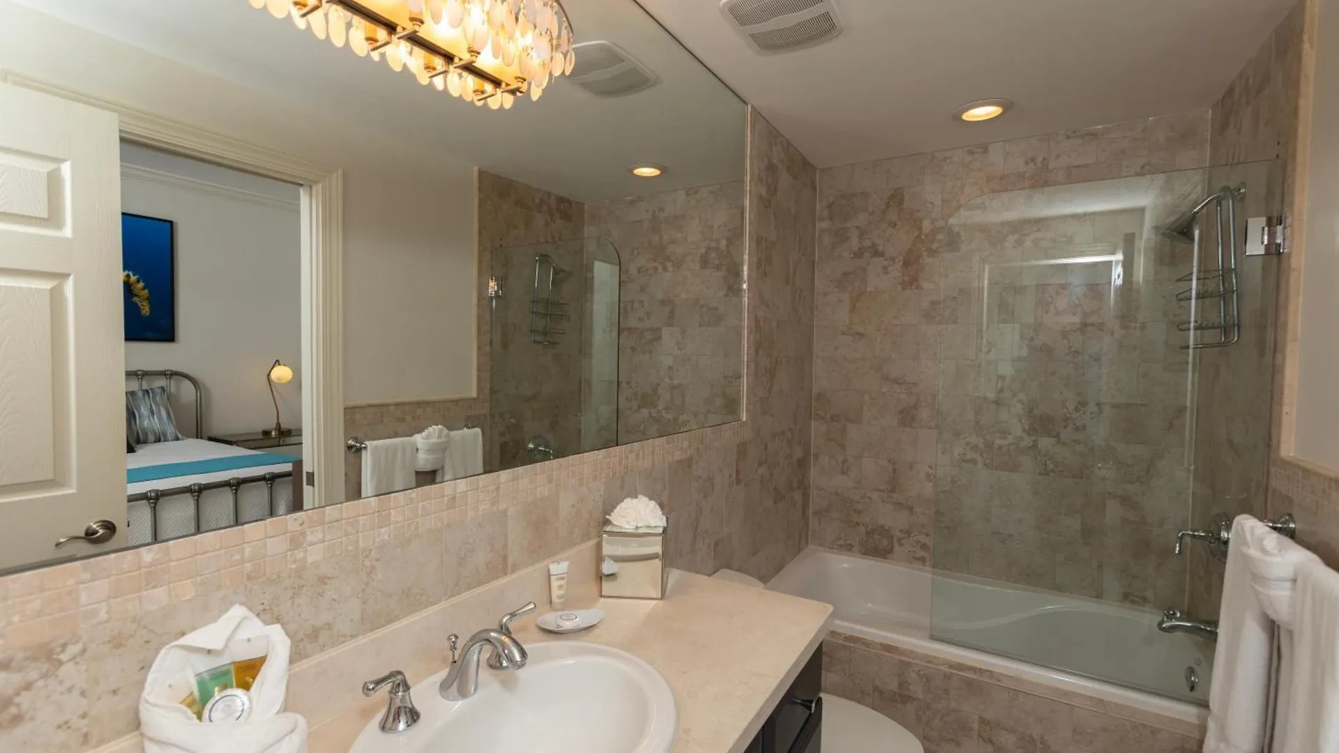 South Bay Beach Club 36 Penthouse - 3 Bedroom 3 Bathroom Unit Τζώρτζταουν